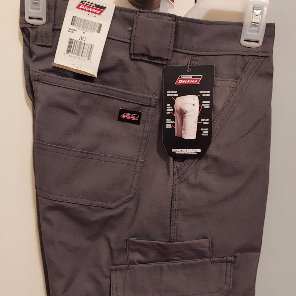 Men's cargo shorts